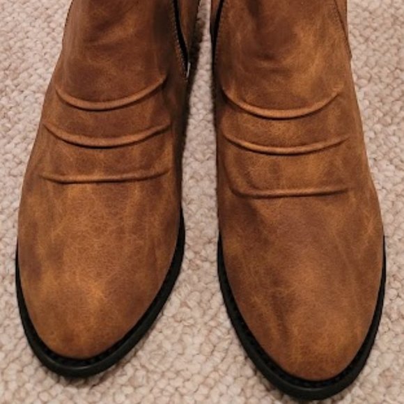 Ankle High Boots - Picture 3 of 3